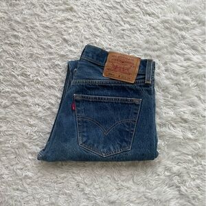 90s Vintage Levi's 501xx w32xl34 (actual W29xL30.5)